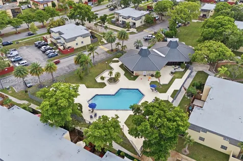 8489 SW 137th Avenue Miami FL 33183