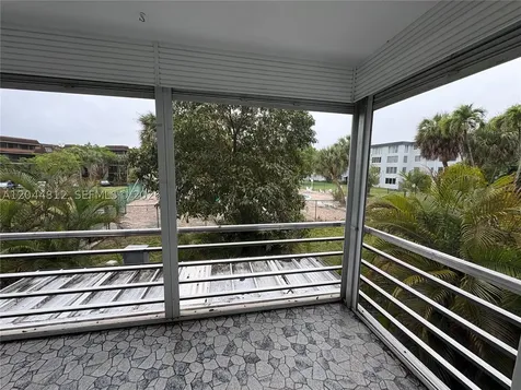447 NE 195th Street Miami FL 33179