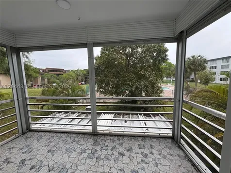 447 NE 195th Street Miami FL 33179
