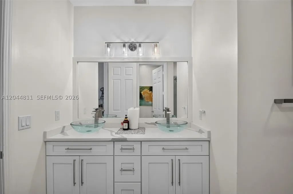 810 N 3rd Avenue N Lake Worth FL 33460