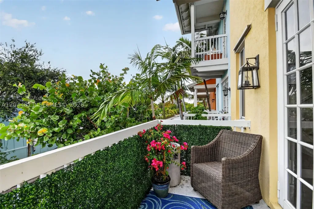 810 N 3rd Avenue N Lake Worth FL 33460
