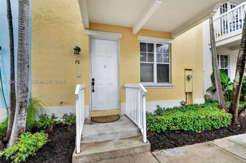 810 N 3rd Avenue N Lake Worth FL 33460