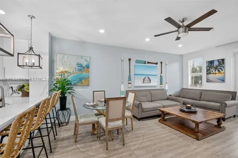 810 N 3rd Avenue N Lake Worth FL 33460