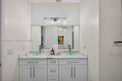 810 N 3rd Avenue N Lake Worth FL 33460