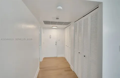 5401 Collins Avenue Miami Beach FL 33140