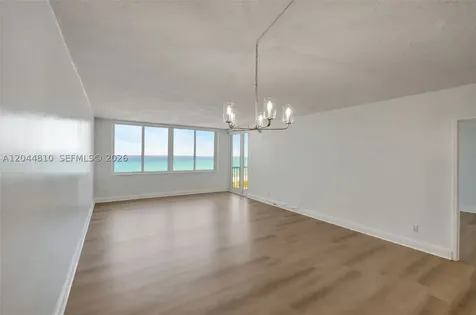 5401 Collins Avenue Miami Beach FL 33140