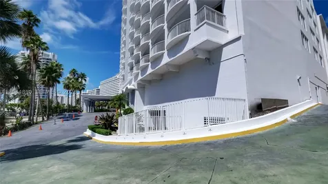 5401 Collins Avenue Miami Beach FL 33140