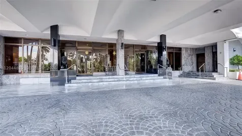 5401 Collins Avenue Miami Beach FL 33140