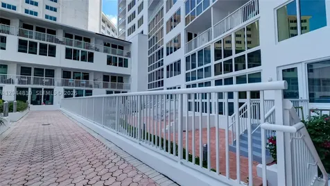 5401 Collins Avenue Miami Beach FL 33140