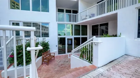 5401 Collins Avenue Miami Beach FL 33140