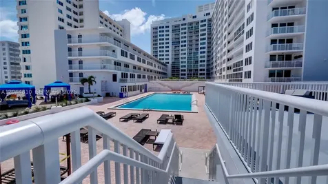 5401 Collins Avenue Miami Beach FL 33140