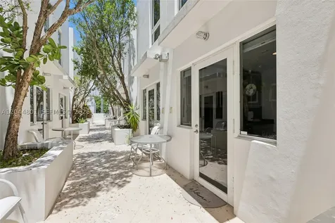 204 Washington Avenue Miami Beach FL 33139
