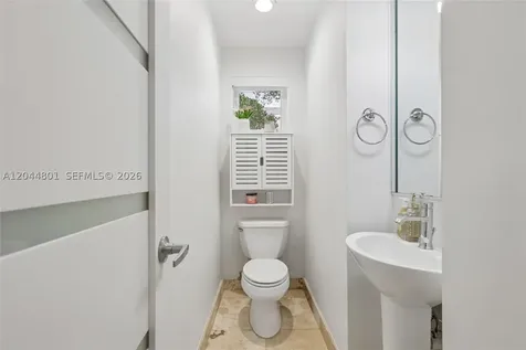 204 Washington Avenue Miami Beach FL 33139