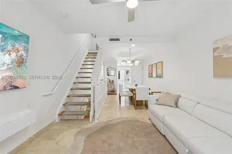 204 Washington Avenue Miami Beach FL 33139