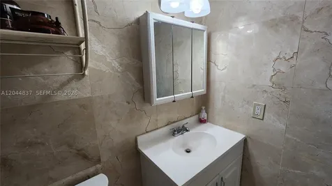 Sunny Isles Beach FL 33160