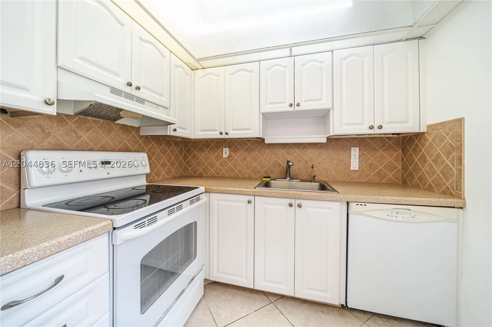 642 N Normandy N Delray Beach FL 33484