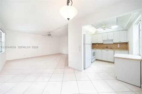 642 N Normandy N Delray Beach FL 33484