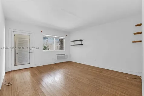 320 85th Street Miami Beach FL 33141