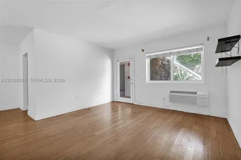 320 85th Street Miami Beach FL 33141