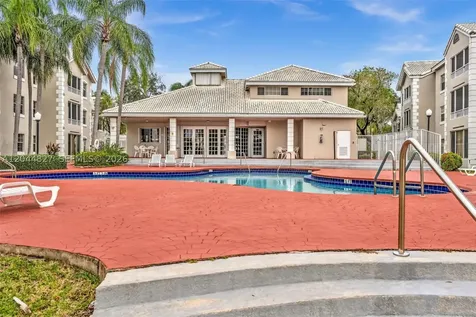 2831 N Oakland Forest Drive Oakland Park FL 33309