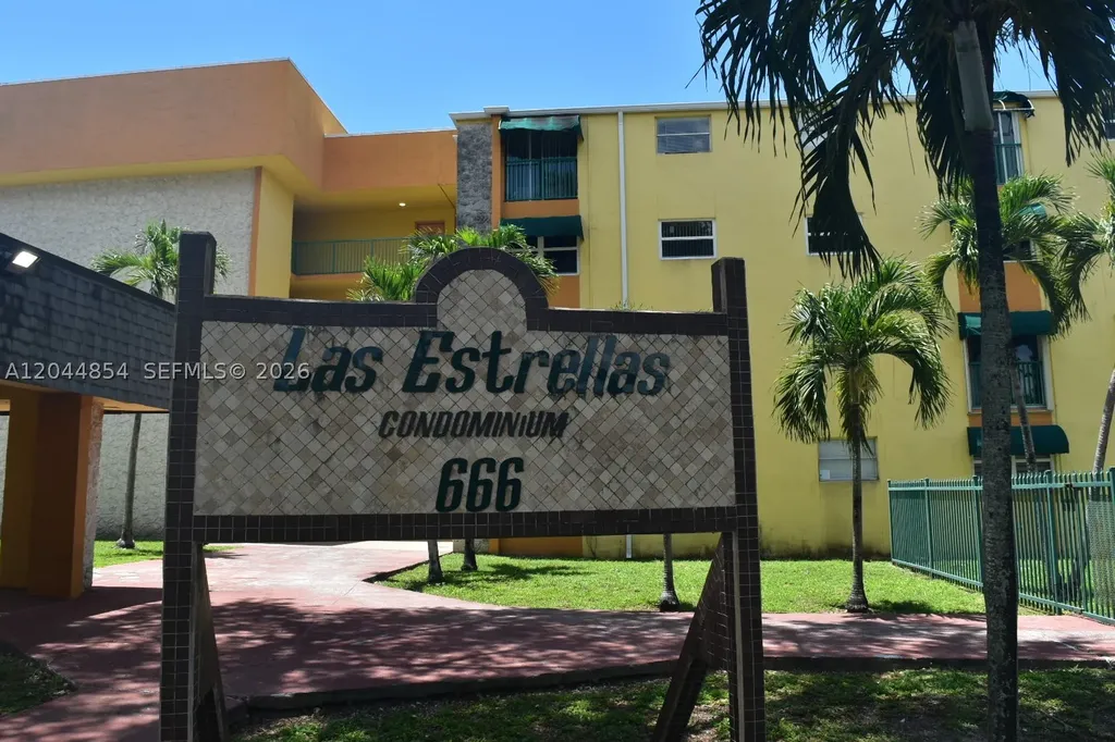 666 W 81st Street Hialeah FL 33014