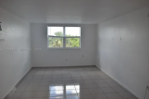 666 W 81st Street Hialeah FL 33014