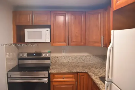 666 W 81st Street Hialeah FL 33014