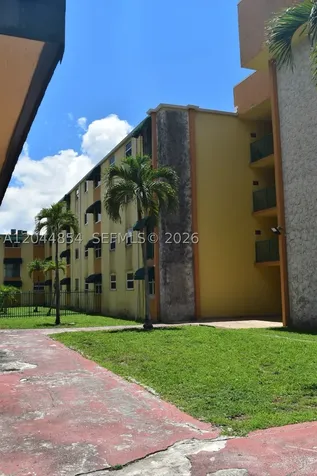 666 W 81st Street Hialeah FL 33014