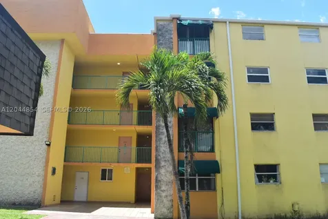 666 W 81st Street Hialeah FL 33014