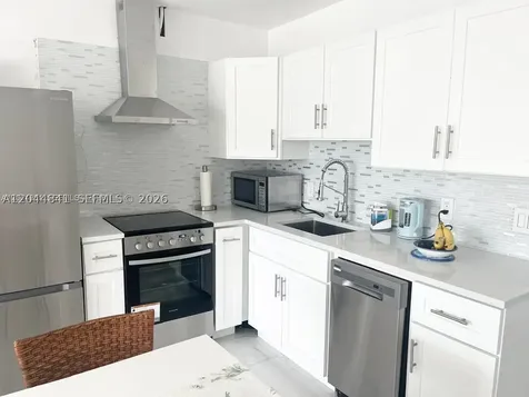 340 S Oakridge S Deerfield Beach FL 33442