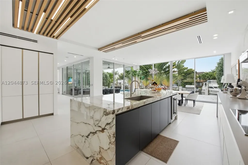 91 Fiesta Way Fort Lauderdale FL 33301