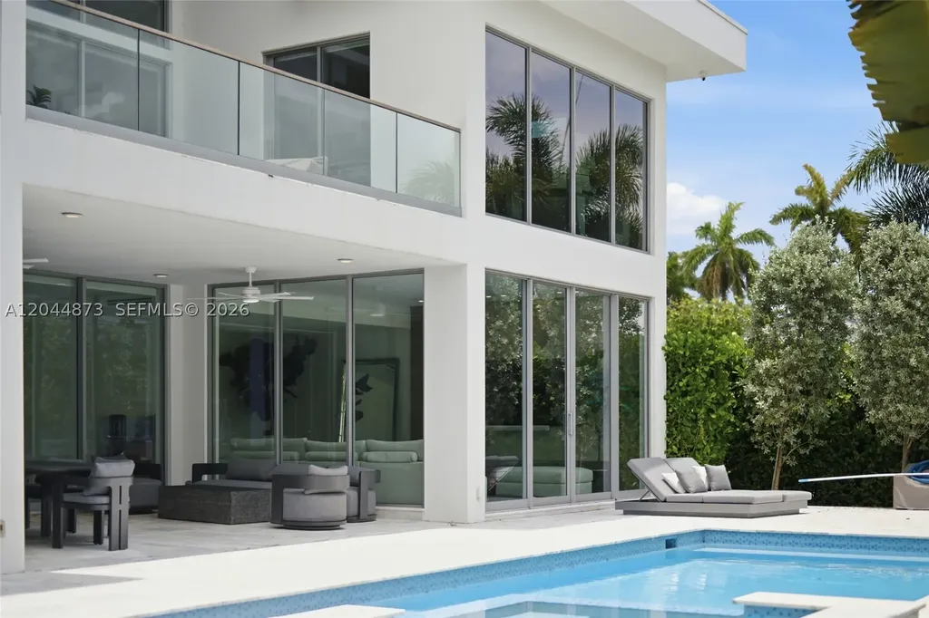 91 Fiesta Way Fort Lauderdale FL 33301