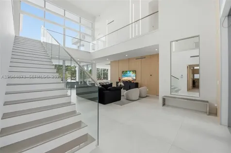 91 Fiesta Way Fort Lauderdale FL 33301
