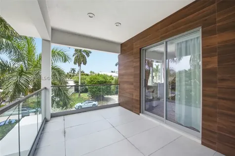 91 Fiesta Way Fort Lauderdale FL 33301