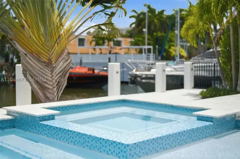 91 Fiesta Way Fort Lauderdale FL 33301