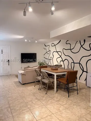 8925 NE 4 Avenue Road Miami Shores FL 33138