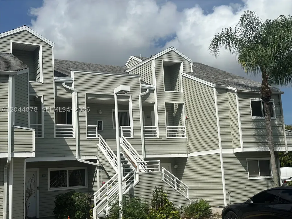 3417 NW 44th Street Oakland Park FL 33309