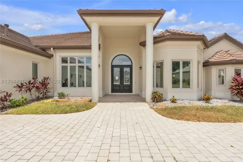 5208 E 96th Street Bradenton FL 34211