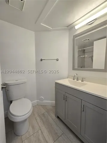 2890 N Oakland Forest Drive Oakland Park FL 33309