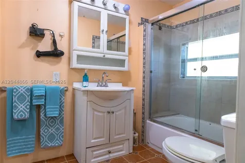 271 NE 154th Street Miami FL 33162