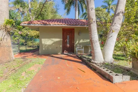 271 NE 154th Street Miami FL 33162