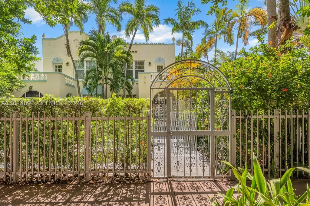 719 Meridian Avenue Miami Beach FL 33139