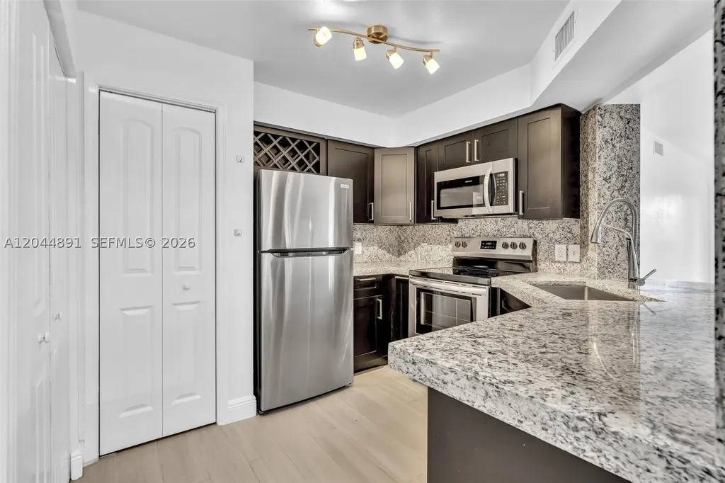 2341 NW 33rd Street Oakland Park FL 33309