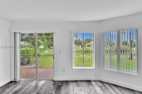 2341 NW 33rd Street Oakland Park FL 33309