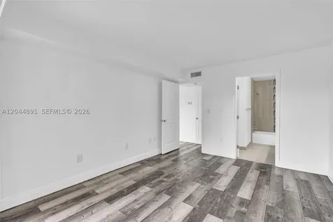 2341 NW 33rd Street Oakland Park FL 33309