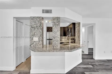 2341 NW 33rd Street Oakland Park FL 33309