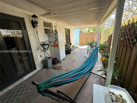 11537 SW 6th Street Sweetwater FL 33174