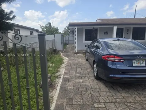 735 Sultan Avenue Opa-Locka FL 33054