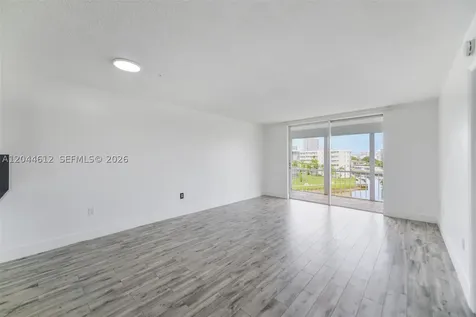 2851 Leonard Drive Aventura FL 33160