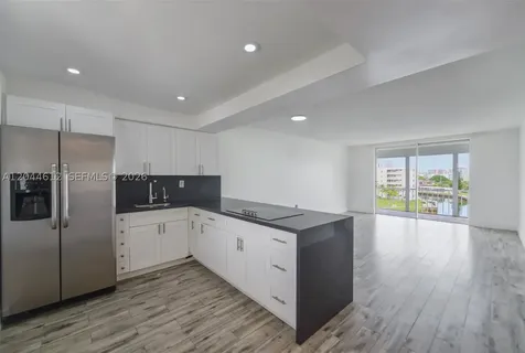 2851 Leonard Drive Aventura FL 33160